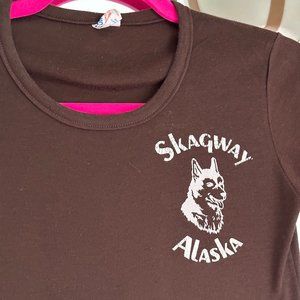 brown 70's baby T
